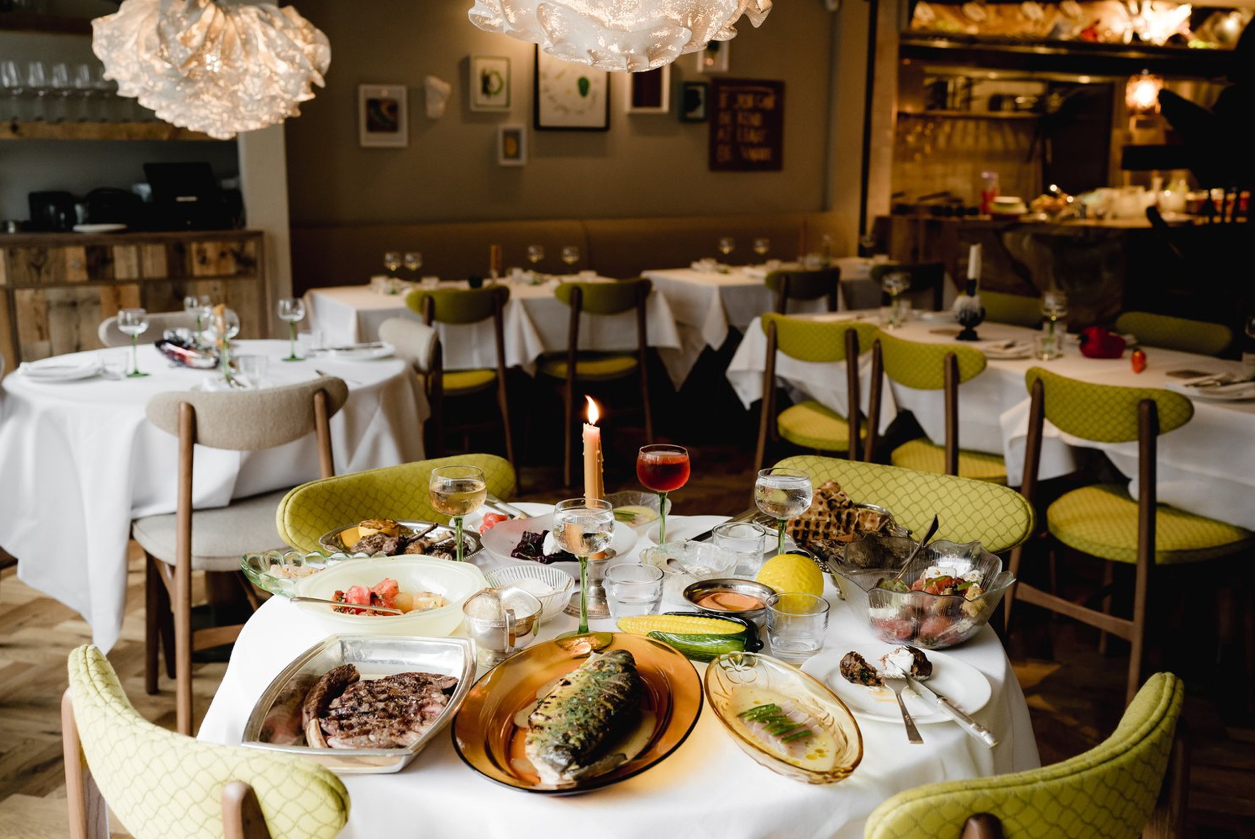 Cele mai bune restaurante din Notting Hill: o incursiune culinară în inima Londrei